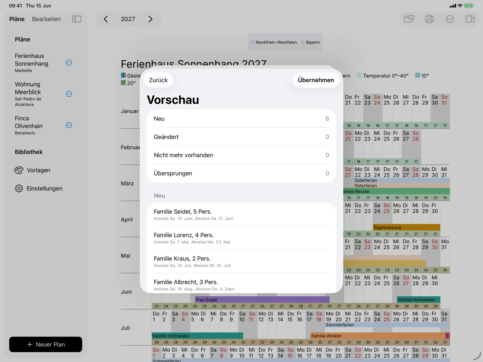 iPad: Vorschau eines eingelesenen Kalenders mit sechs neuen Buchungen über dem Jahresplan, oben die Knöpfe Zurück und Übernehmen